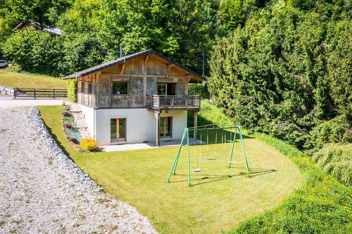 Gîte pour 4 personnes, avec Balcon ainsi que Jardin et Vue sur le lac