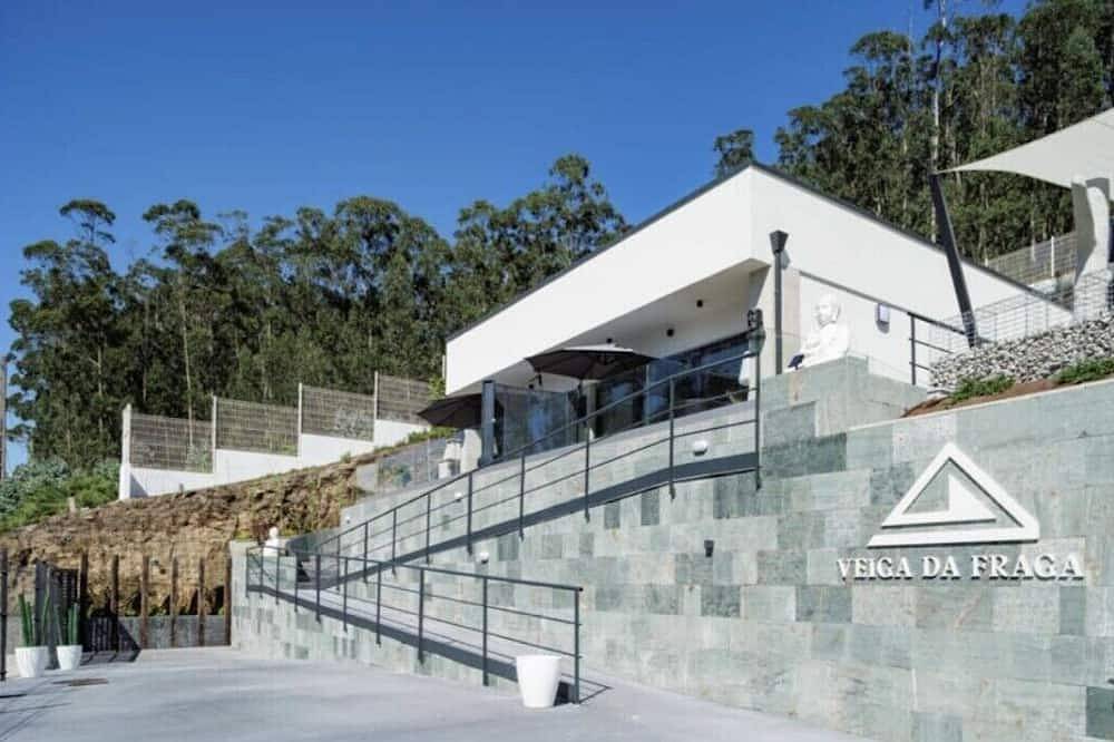 Entire apartment, Veiga da Fraga Apartments ( B ) 5 minutes from the beach by car! in Poio, Galician Coast