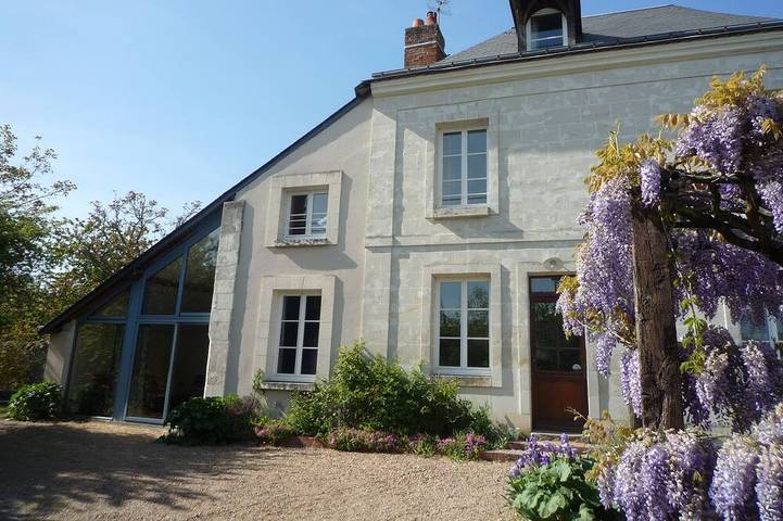 Location de vacances pour 12 personnes, avec terrasse et jardin à Noizay