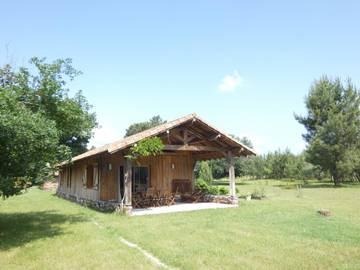 Gîte pour 4 personnes, avec jardin à Commensacq