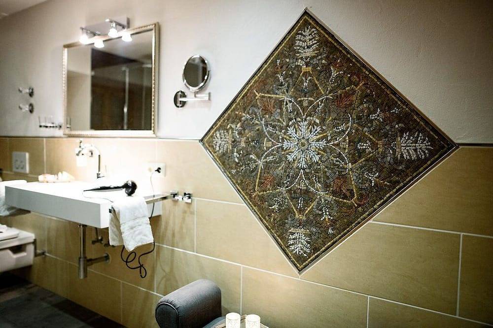 Großes Landhaus mit Bergblick auf Gut Rechetsberg südl. von München in Huglfing, Pfaffenwinkel