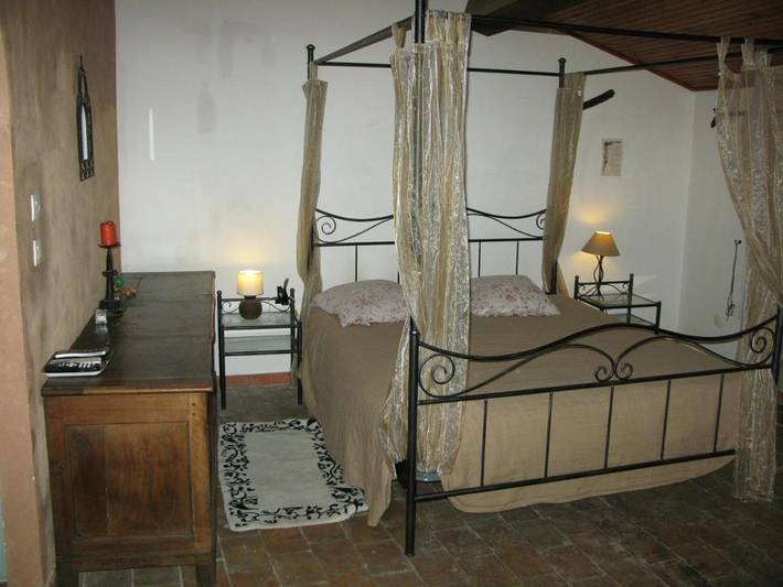 Gîte pour 2 personnes, avec jacuzzi ainsi que terrasse et sauna, adapté aux familles à Solliès-Pont - 4