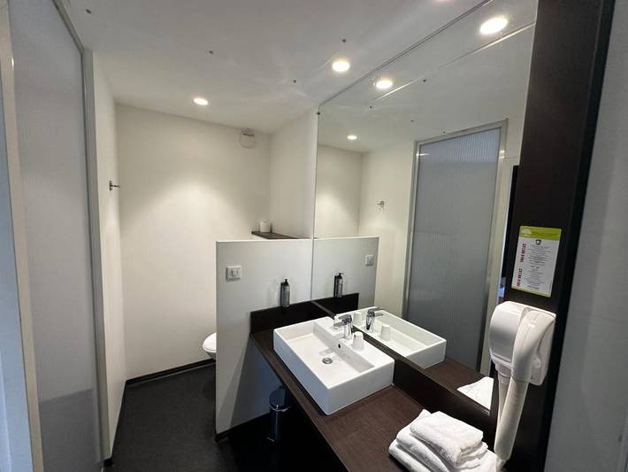 Hôtel pour 2 personnes, avec jardin à Yvrac - 4