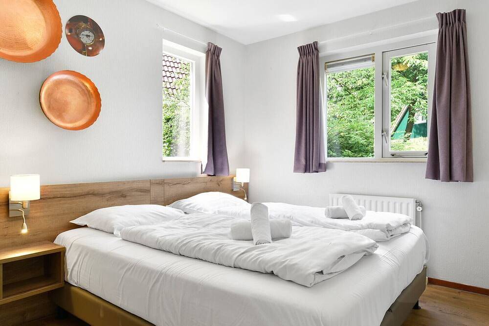 Luxury bungalow for 4 people in Diessen, Nordbrabant