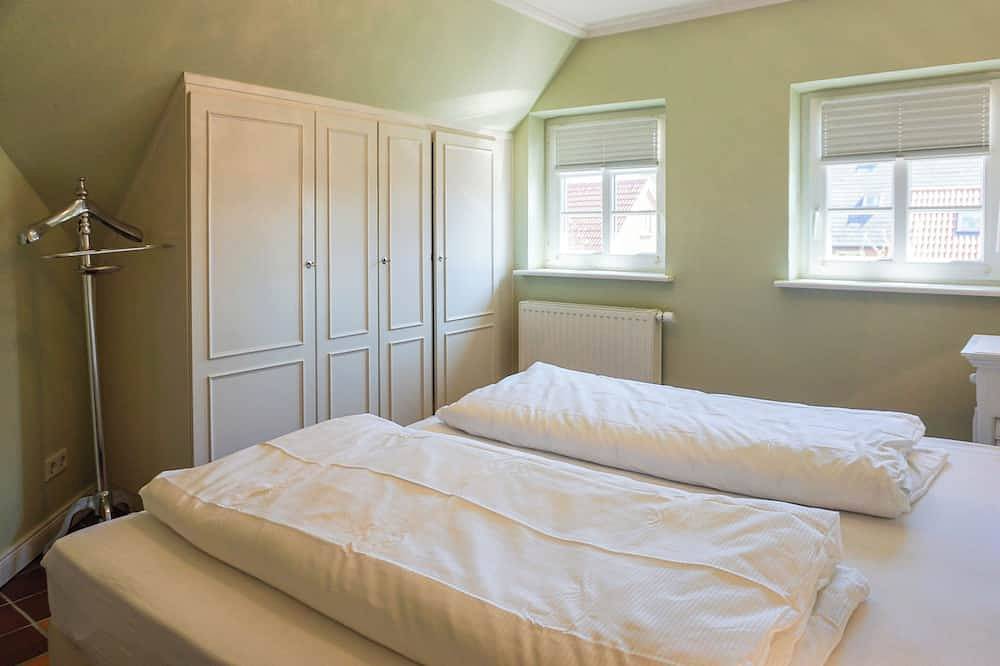 Ganze Wohnung, Komfortables Appartement \"Diedrichsen 3\" in List mit Gartenblick und Strandnähe in List (Sylt), Sylt