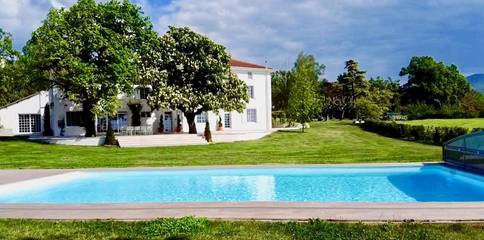 Cottage pour 2 personnes, avec jardin et vue ainsi que piscine et sauna à Chabeuil
