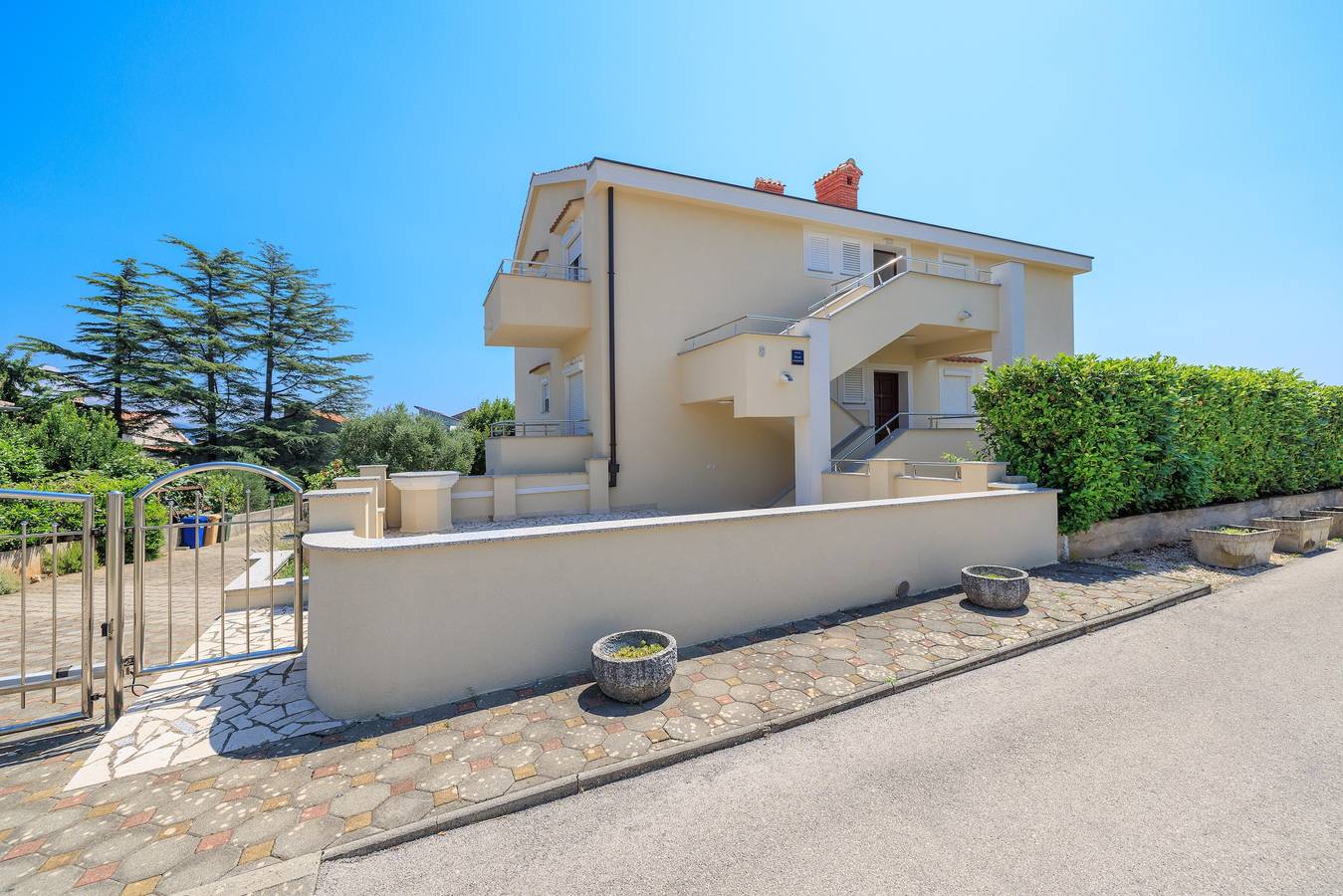 Ganze Wohnung, 1-Zimmer-Ferienwohnung mit Terrasse und Meerblick Krk A-24809-a in Krk Stadt, Krk