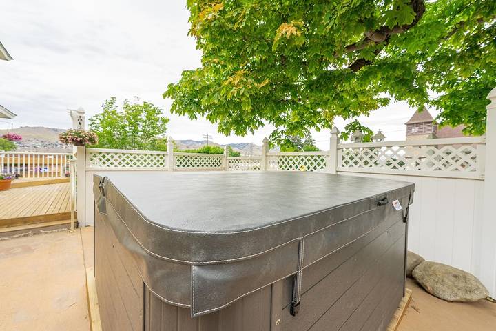 Gîte pour 10 personnes, avec jacuzzi ainsi que terrasse et jardin, animaux acceptés à Chelan - 2