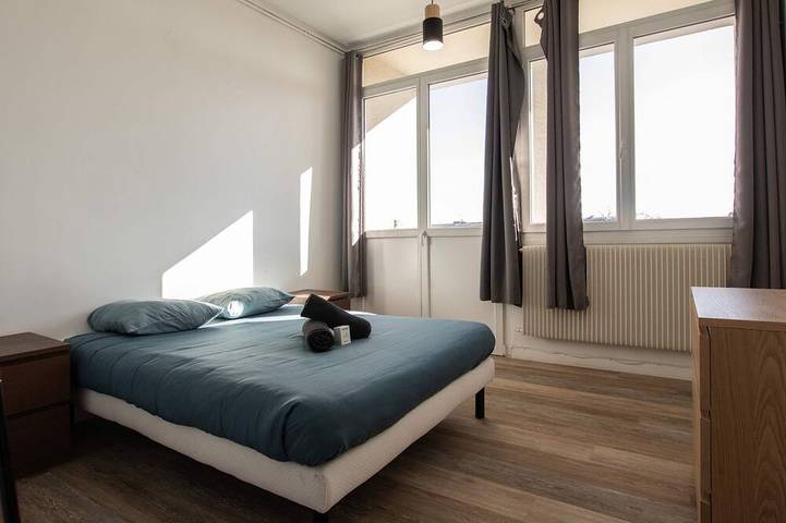 Ganze Wohnung, Douai 4 chambres Place d’Armes – 3e étage in Douai, Département Nord