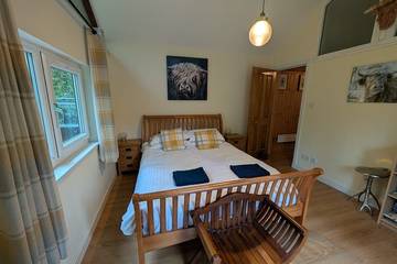Log Cabin for 4 People in Loch Awe, Scotland, Photo 2