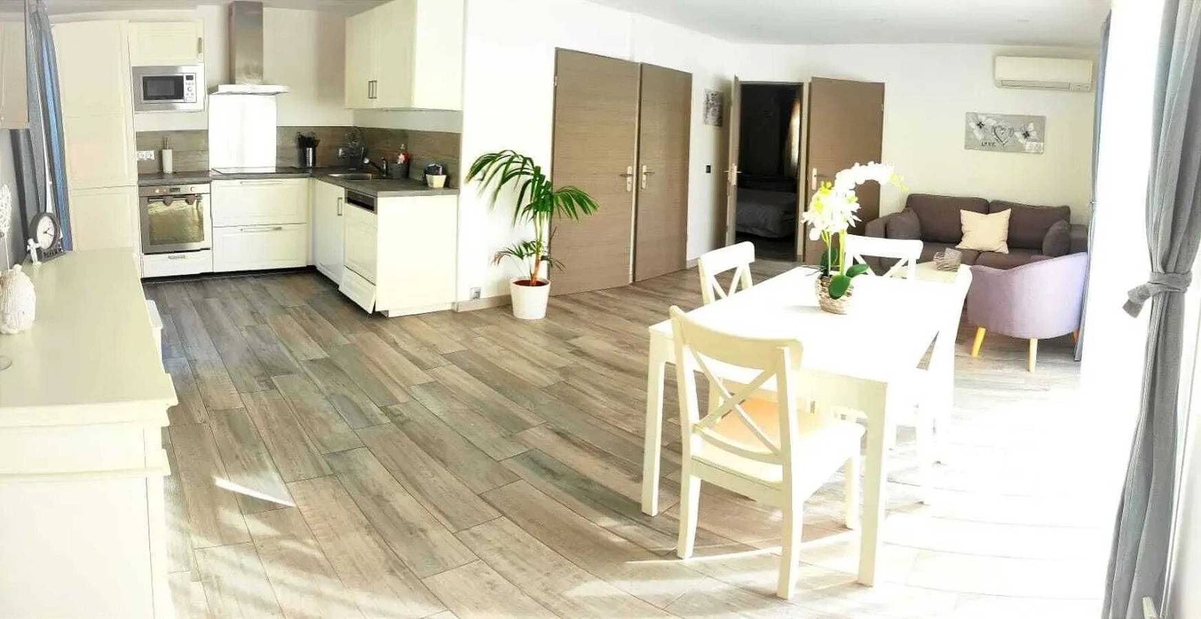 Maison confortable à La Ciotat avec terrasse privée in La Ciotat, Région de Marseille