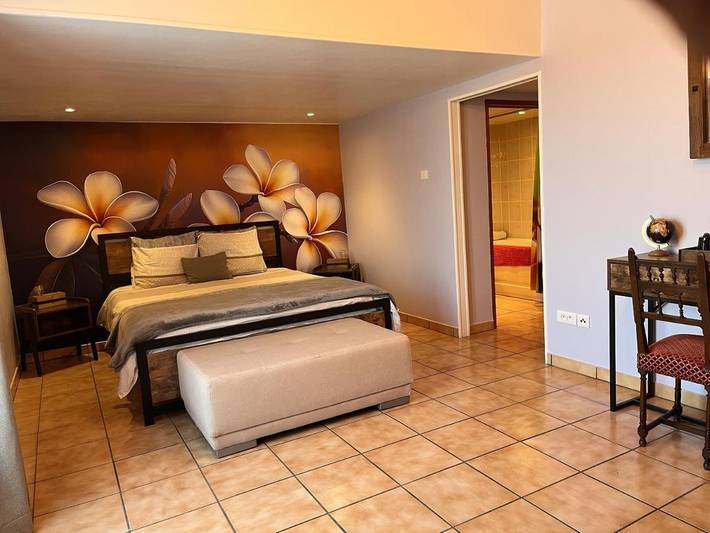 Chambre d’hôte pour 2 personnes, avec vue ainsi que piscine et jardin à Surin (Thaïlande)