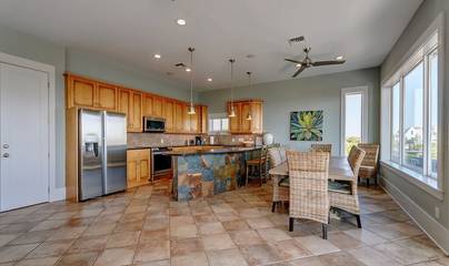 Vacation House for 20 Guests in Seagrove Beach, Emerald Coast, Picture 2