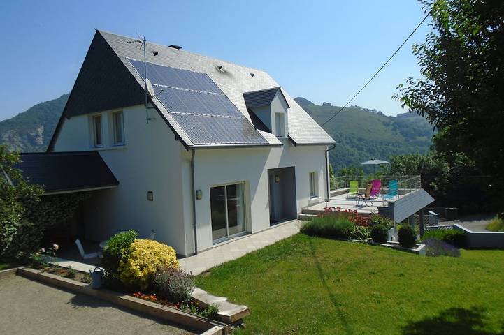 Location de vacances pour 12 personnes, avec terrasse et jardin, animaux acceptés à Viger