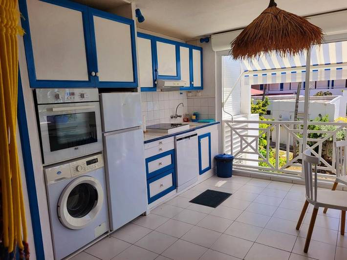 Gîte pour 2 personnes, avec vue ainsi que piscine et terrasse dans Port De Saint Francois - 3