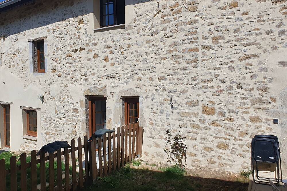 Appartement entier, Logement tout équipé dans village calme, proche Ambérieu-en-Bugey in Douvres (Ain), Belley
