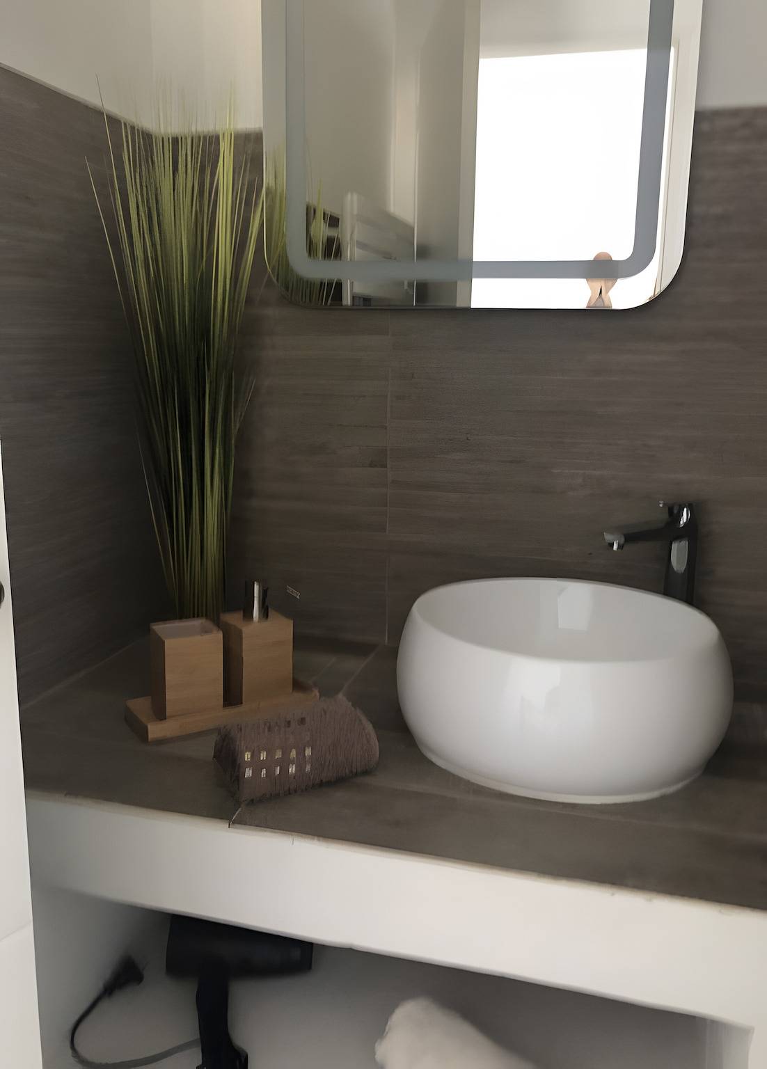 Gästezimmer 'Le Clos Des Cigales' mit Wlan und Klimaanlage in Nîmes, Nimes und Umgebung