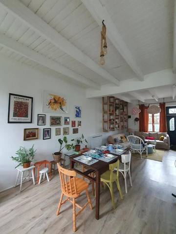 Gîte pour 6 personnes, avec jardin à Guerlesquin