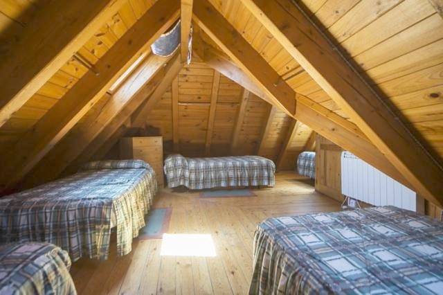 Twin Room with Private External Bathroom in Escuñau, viella e mijaran