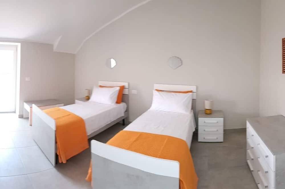 Entire apartment, Centrale ed Elegante Duplex in Caserta, Caserta Province