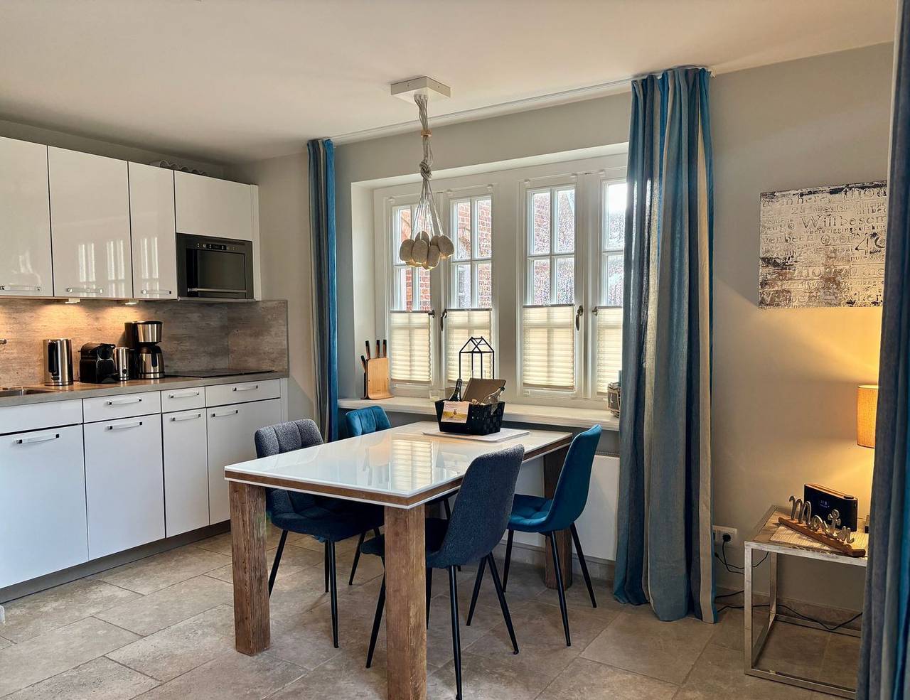 Ganze Wohnung, 3-Zimmer-Ferienwohnung in Hörnum mit Terrasse & Strandkorb – Hunde willkommen in Hörnum, Sylt