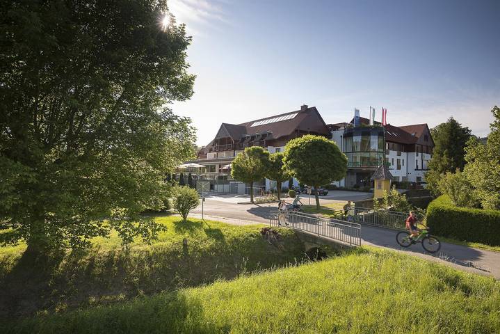 Hotel für 2 Personen, mit Balkon und Terrasse sowie Garten und Pool in Bad Gleichenberg
