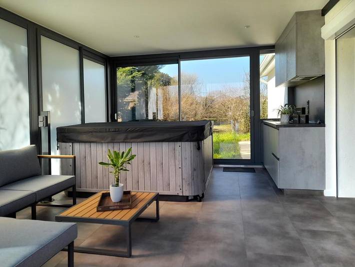 Maison d’hôte pour 2 personnes, avec piscine ainsi que vue et jardin