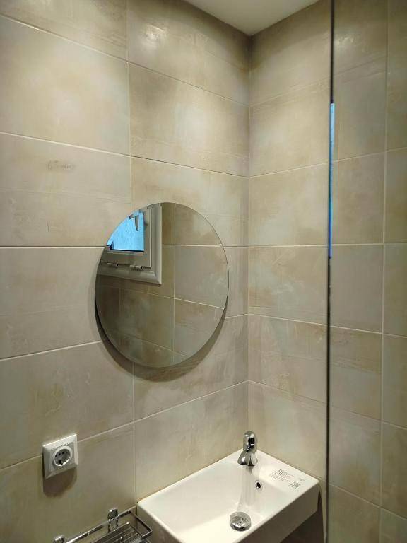 Gîte pour 4 personnes, avec piscine ainsi que vue et jardin dans Kavos - 4