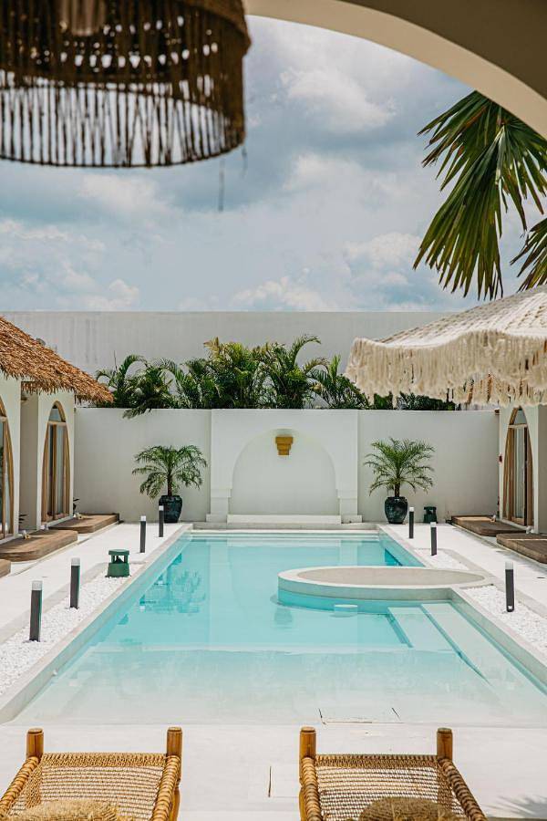 Bungalow für 3 Personen, mit Terrasse und Pool sowie Ausblick, mit Haustier in Khao Lak