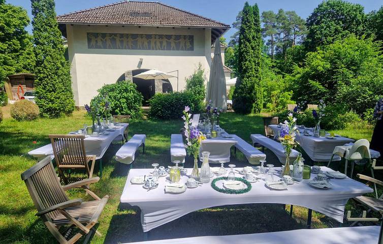 Gemütlicher Rückzugsort am See mit Terrasse und Feuerstelle in Stechlinsee, Stechlin