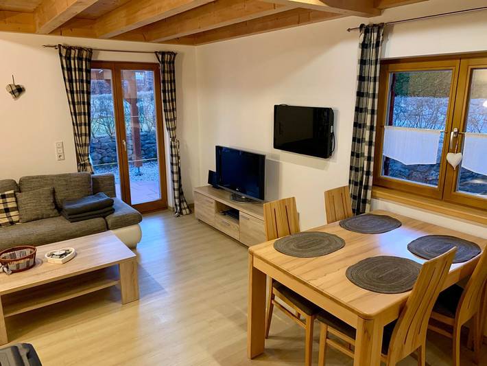 Ferienhaus für 4 Personen, mit Balkon und Terrasse sowie Garten und Sauna in Lechbruck am See - 2