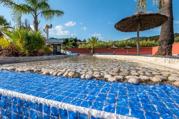 Camping pour 6 personnes, avec terrasse ainsi que piscine et sauna à Argelès-sur-Mer - 4