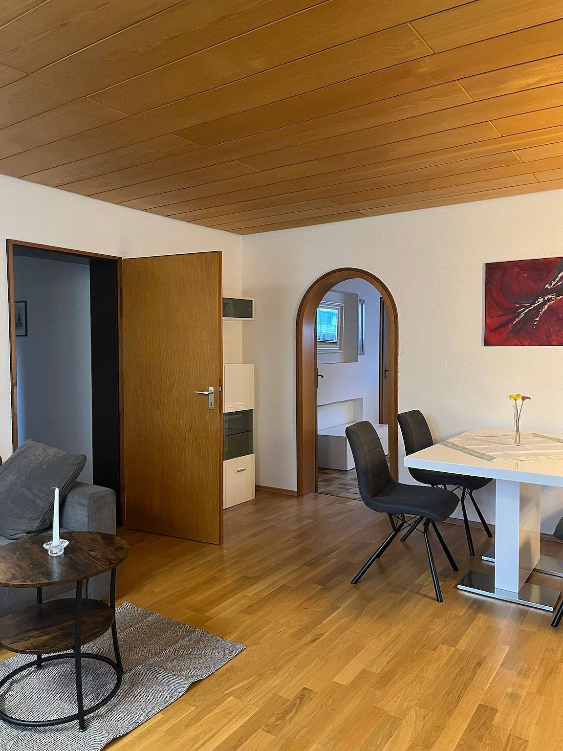 Apartamento inteiro, Apartamento 'Pappelblick' com terraço privado, jardim privado e acesso Wi-Fi in Volkach, Franconian Wine Country