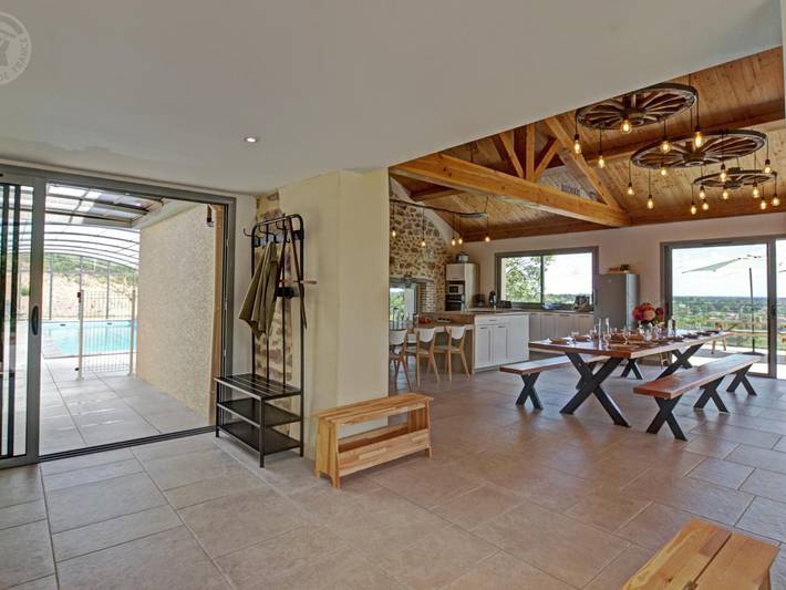 Charmantes renoviertes Haus mit beheiztem Pool in Sail-les-Bains, Roanne und Umgebung