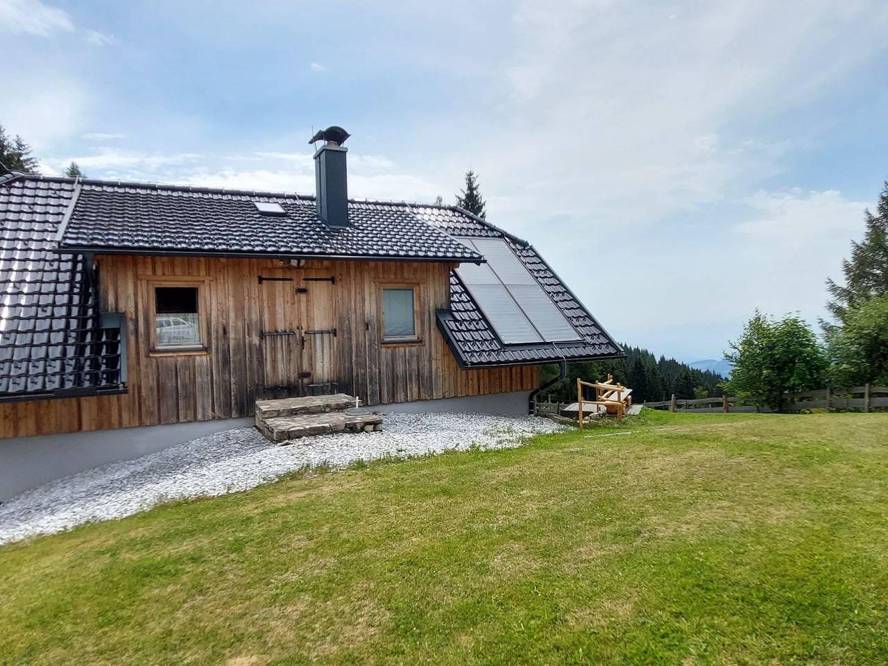 Zirbenholzalmhütte mit fantastischem Ausblick in Bad Sankt Leonhard im Lavanttal, Lavanttaler Alpen