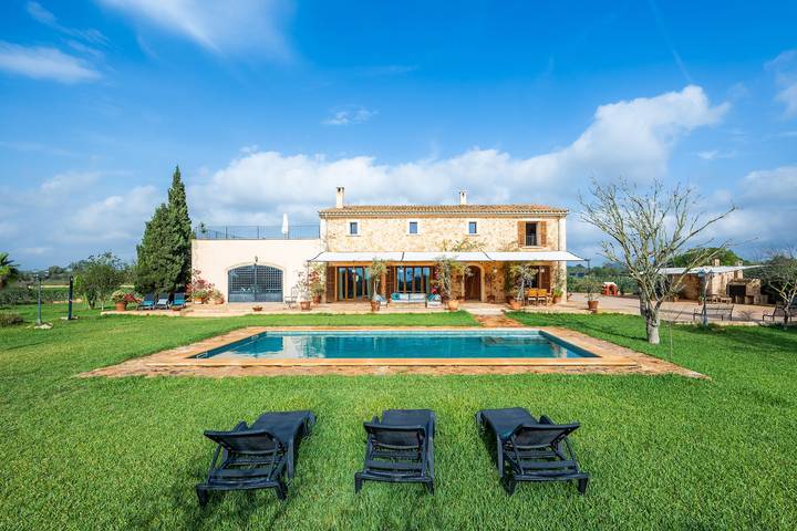 Villa 'Son Fred Campos' with Mountain View, Private Pool and Wi-Fi in Campos, South Majorca