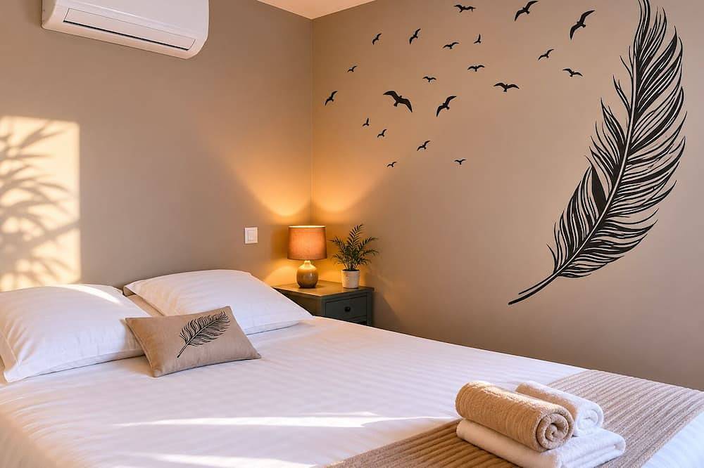 Air-conditioned gîte with swimming pool 12x6 m, terrace and barbecue near beaches in Marsillargues, Mediterranean Coast (France)