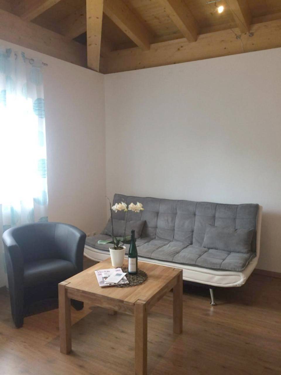 Ganze Wohnung, Apartment with Garden View in Hattenheim, Eltville am Rhein