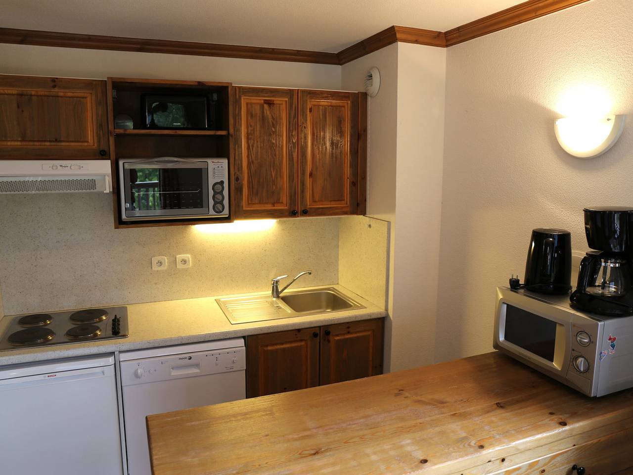 Entire apartment, Spacious apartment for 6 with great view in Aussois, Wifi in Aussois, Saint-Jean-de-Maurienne region