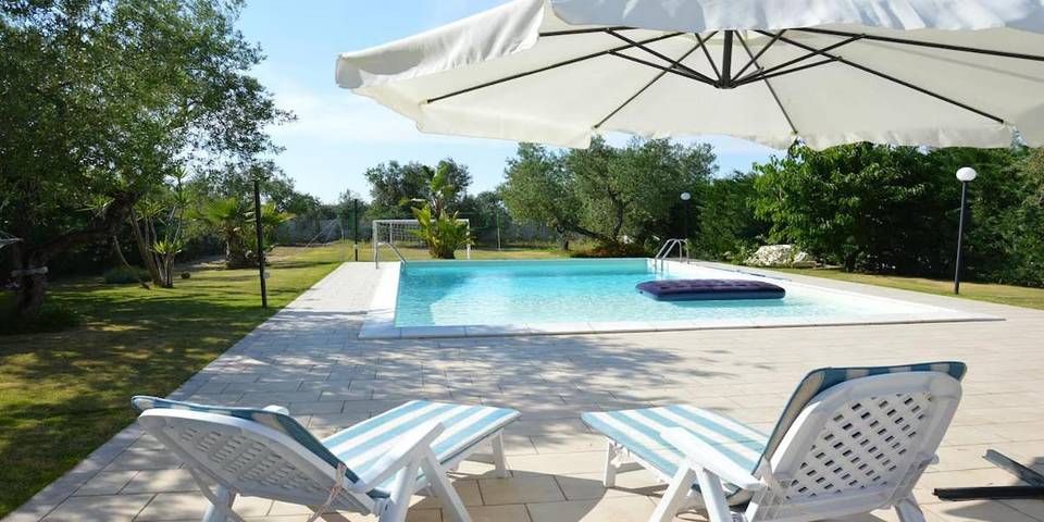Villa pour 5 personnes, avec piscine et jardin - 1