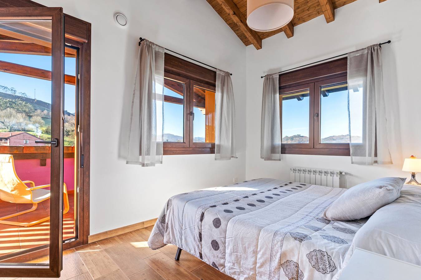 Ganze Wohnung, Apartment 'Picos' mit Bergblick, Gemeinschaftsgarten und Wlan in Cangas de Onís, Costa Verde (Spanien)