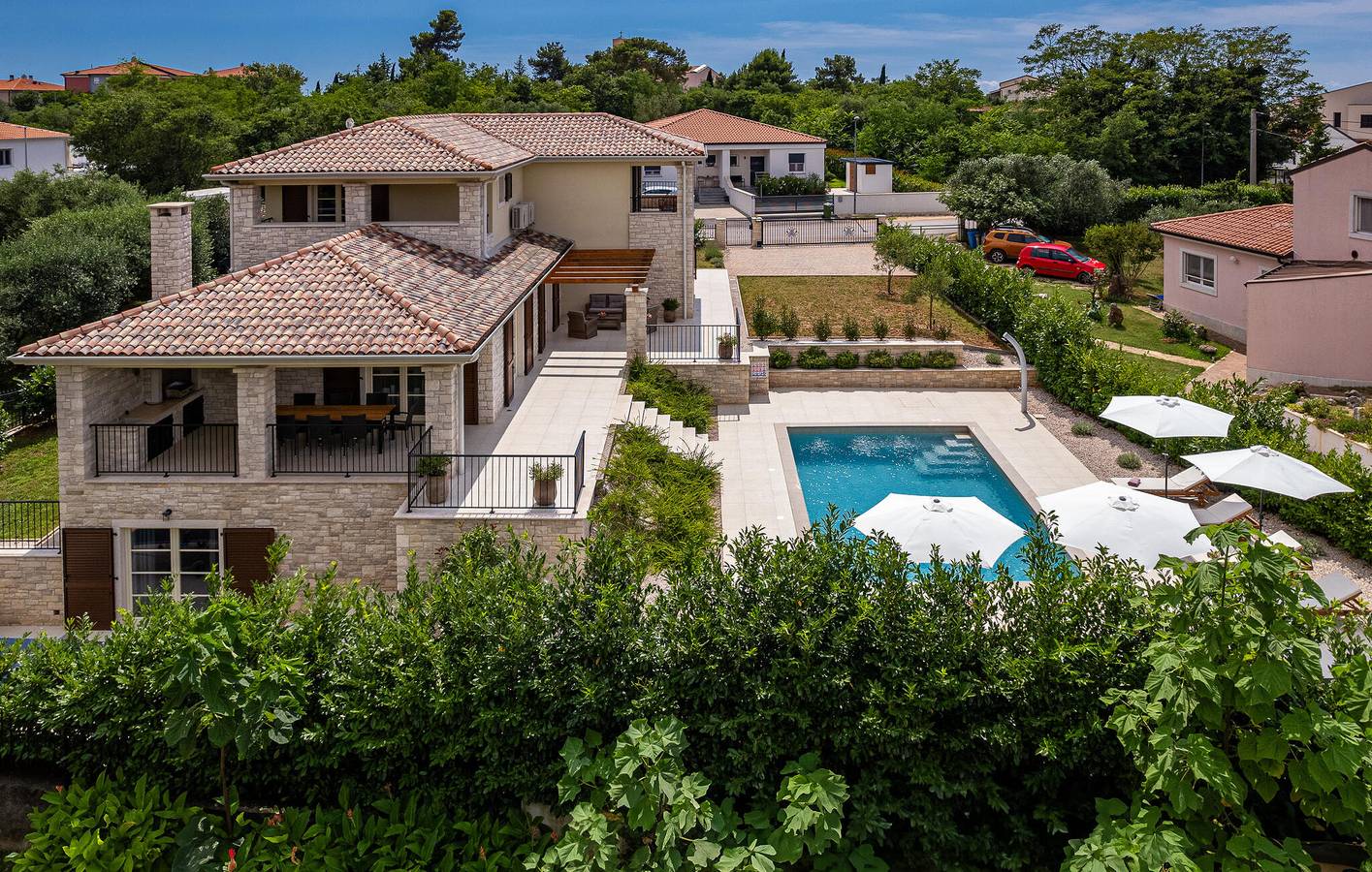 Gemütliche 2-Zimmer-Wohnung mit Pool, WLAN und Parkplatz, 2 km vom Strand Stella Maris entfernt in Umag, Umag und Umgebung