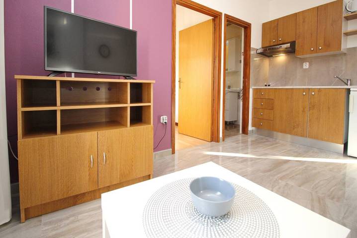 Ferienwohnung für 2 Personen, mit Balkon/Terrasse in Baska - 2