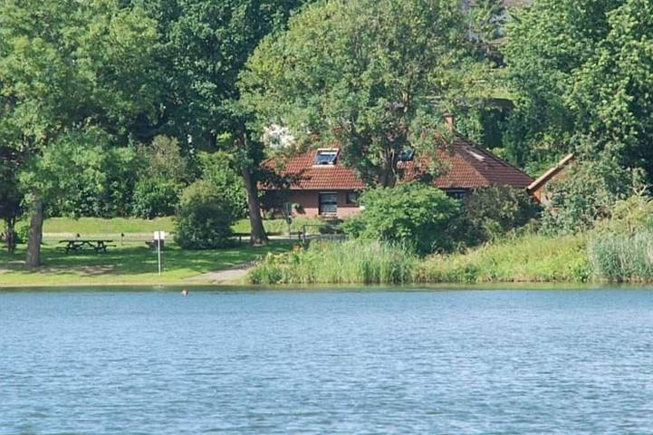 Ferienwohnung für 3 Personen, mit Garten und Sauna am Nord-Ostsee-Kanal