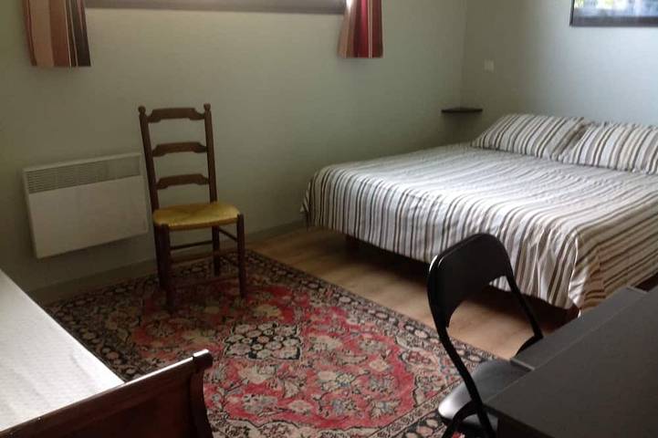 Gîte pour 6 personnes, avec jardin et terrasse à Gan - 4