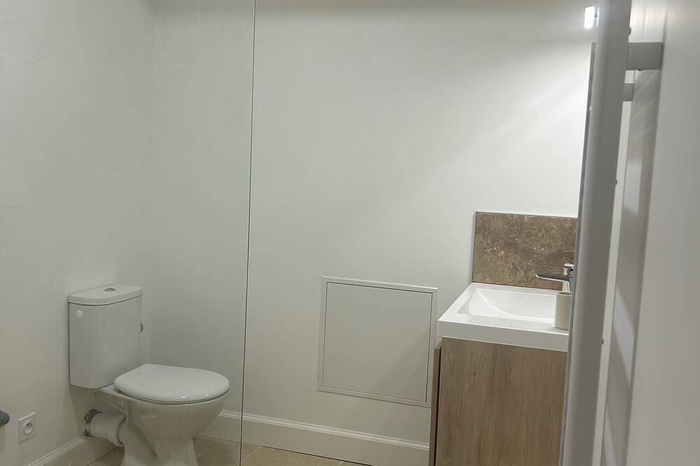 Entire apartment, Charming downtown apartment in Bourges, Bourges region