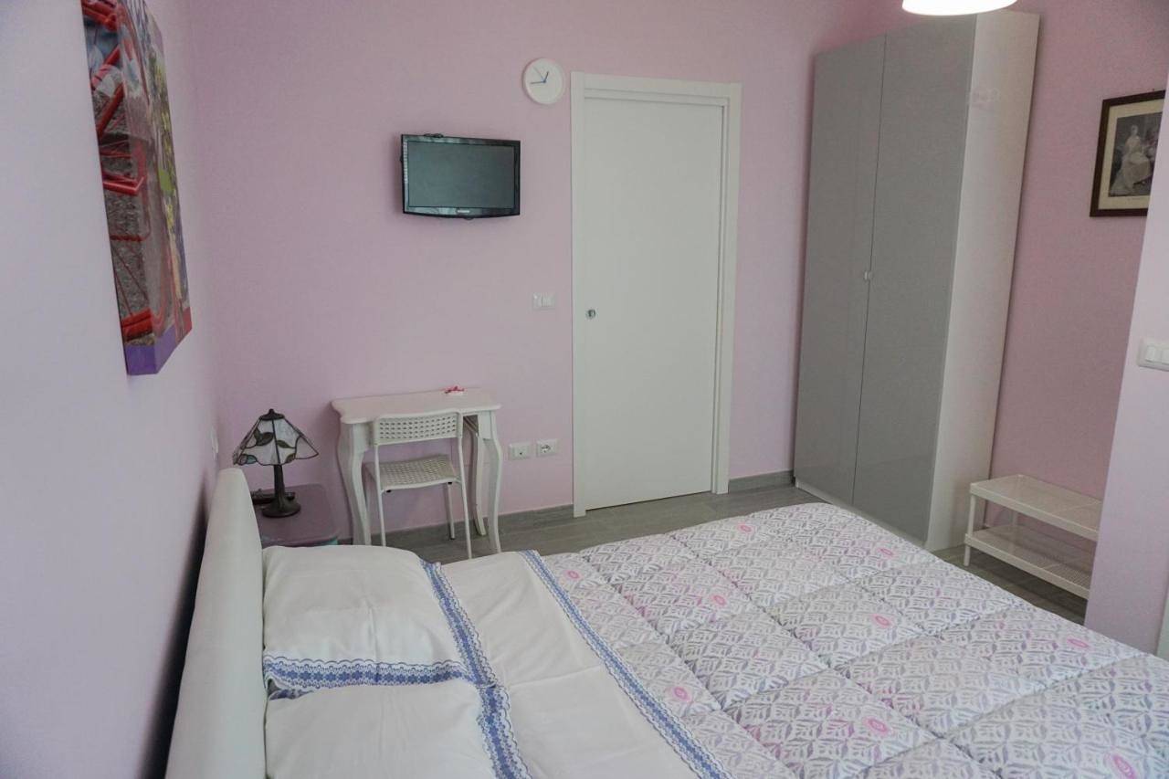 Double Room with Private Bathroom in Montesilvano, Province de Pescara