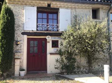 Gîte pour 4 personnes, avec jardin, animaux acceptés à Mirabel-aux-Baronnies