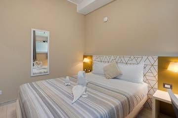 Chambre pour 4 Personnes dans Milan, Province de Milan, Photo 1