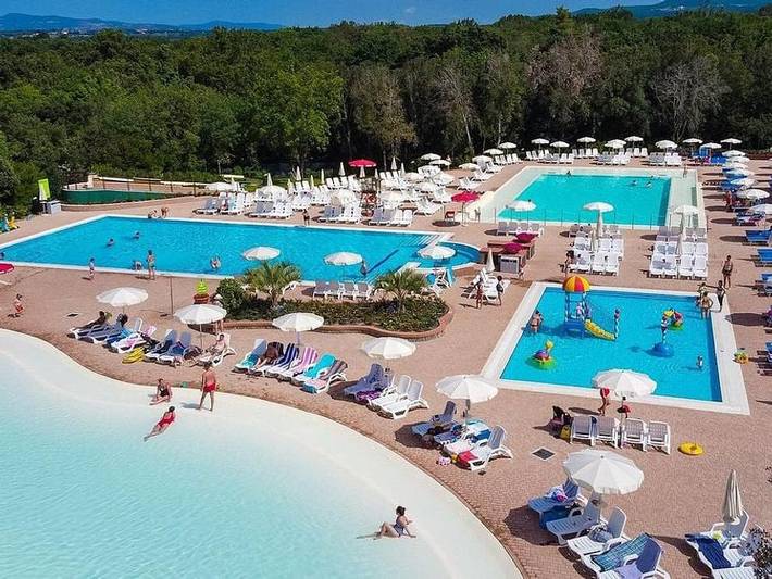 Camping für 8 Personen, mit Kinderpool in Italienische Riviera